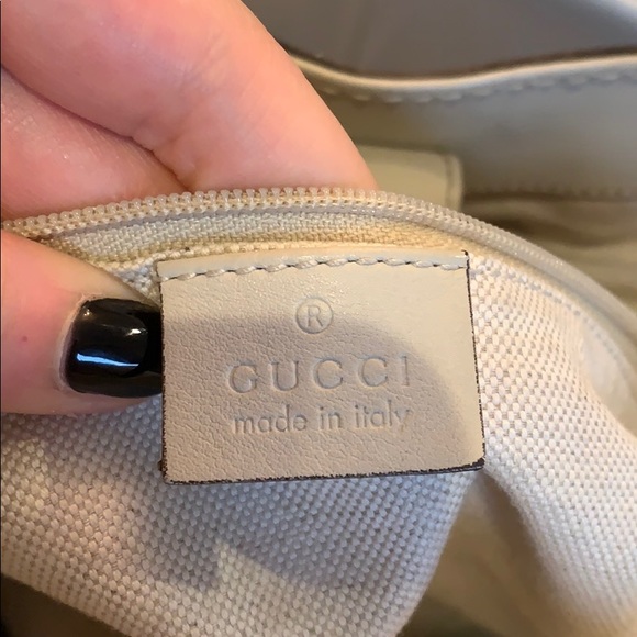AUTH. Vintage Gucci Bag - Picture 4 of 7